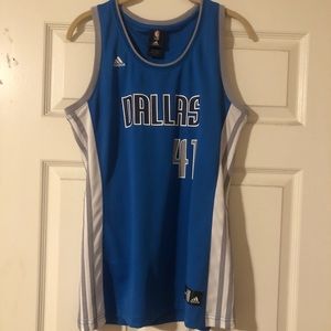 Dallas Mavericks women’s jersey